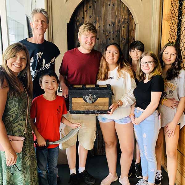 Way of Escape guests and escape room photo 11